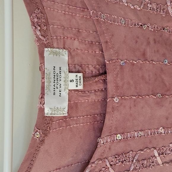 3/$30 SHANNON FORD Dusty Pink Embroidered Beaded Sequin Batik Tunic - Picture 6 of 13